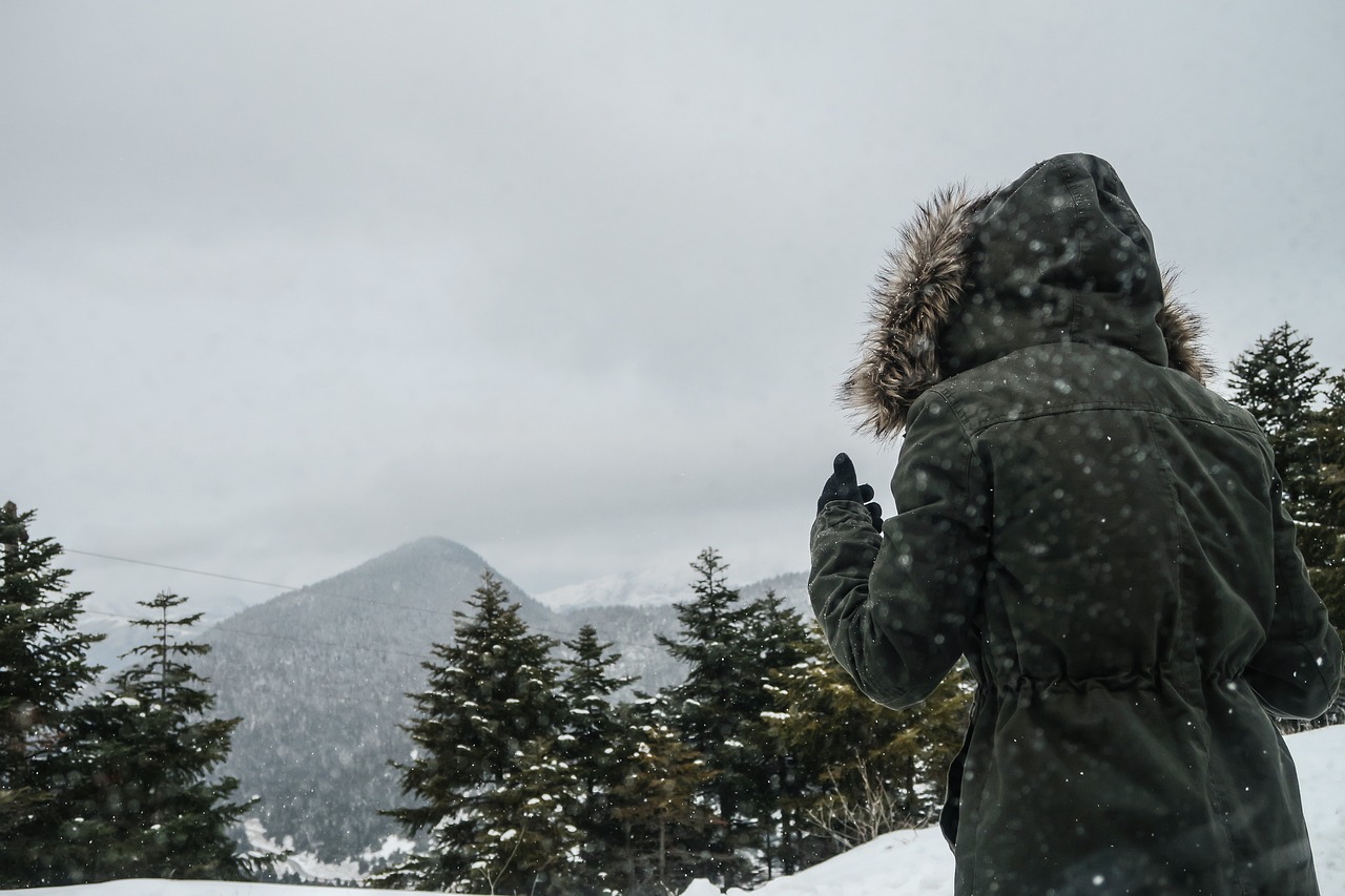 新疆开始下雪，雪域高原的冬季魅力