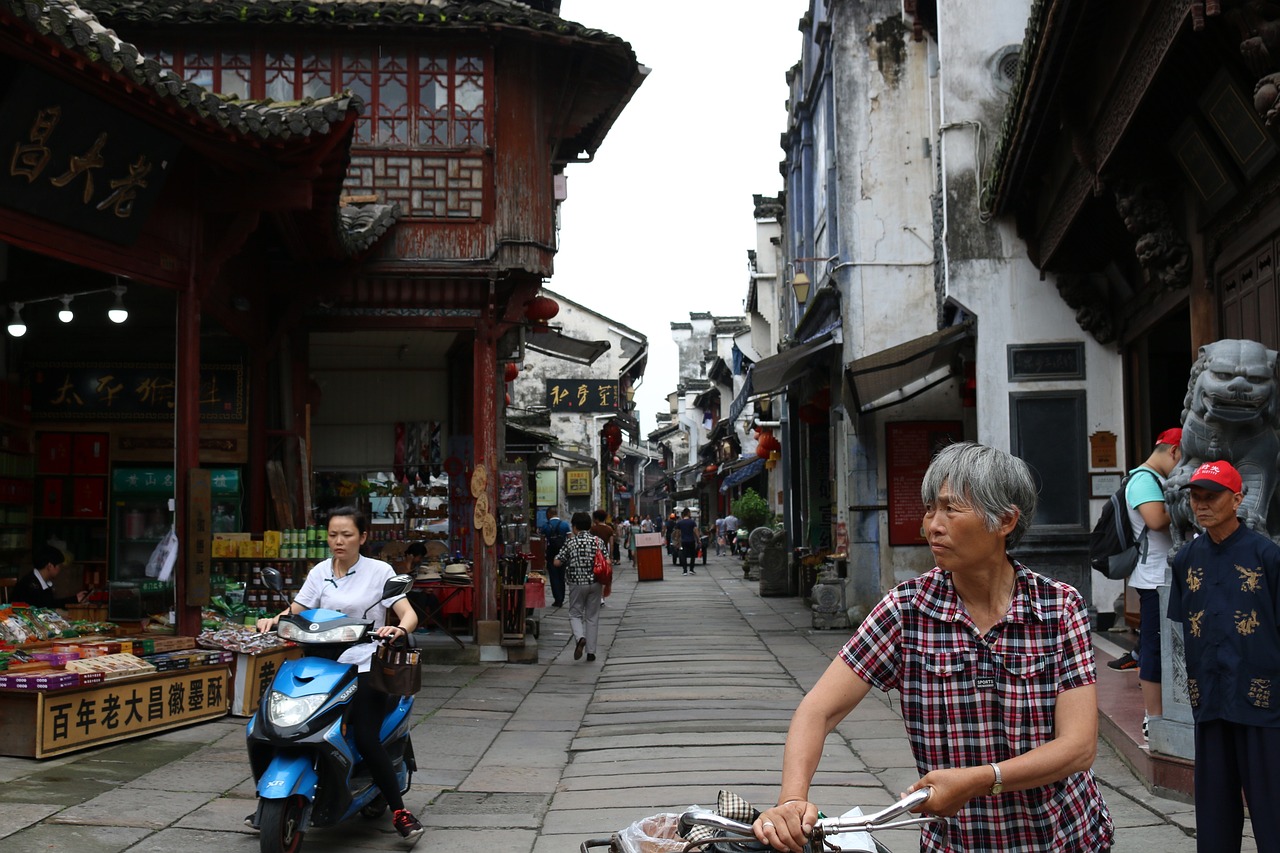 探索东方魔都，上海拉拉勾旅游网带你领略不凡城市魅力